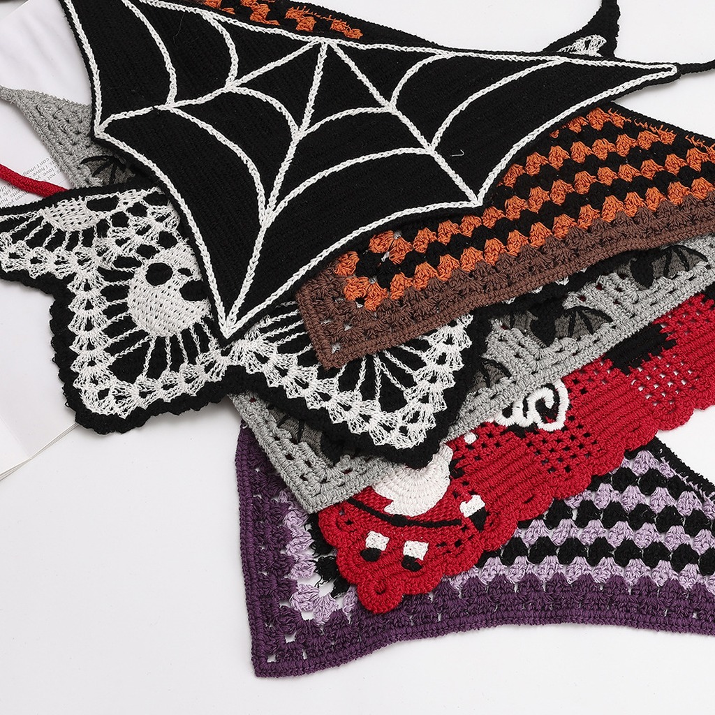 Halloween Skeleton Decoration - ผ้าพันคอสามเหลี่ยมลายหัวกะโหลกแมงมุม ผ้าฝ้ายถัก หมวกผ้าพันคอ ของขวัญวันฮาโลวีนสำหรับผู้หญิงและเด็กผู้หญิง